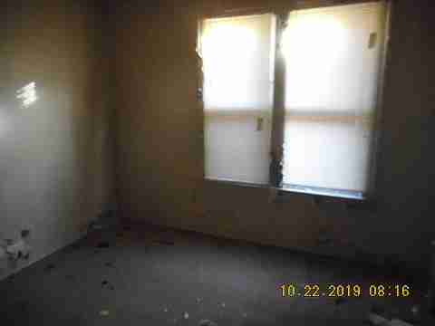 2675 Glendale (28)_m.jpg